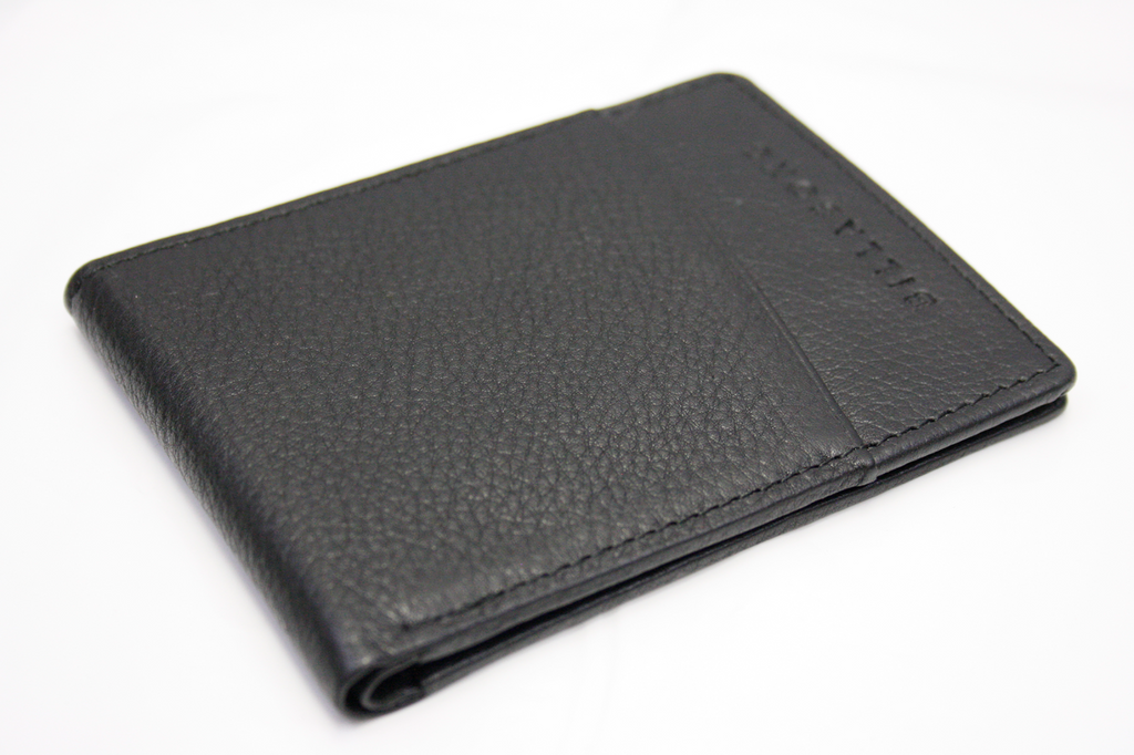 Billabong Men's Black Bifoldable Wallet (S12)